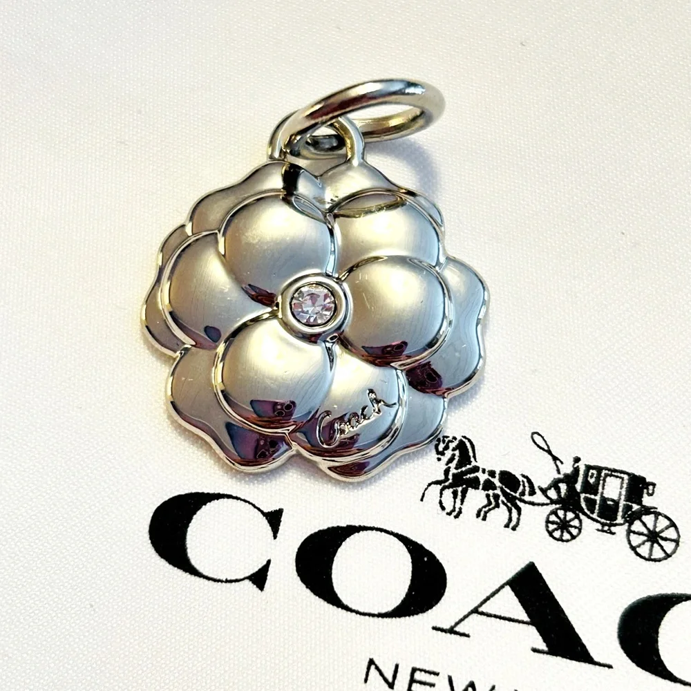 💰SOLD💰RARE Coach Hawaiian Flower Charm - Picture 2 of 8